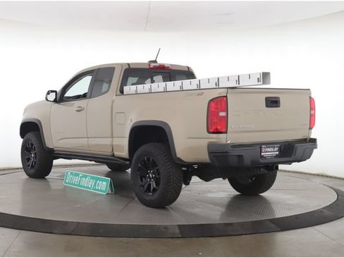 Used 2022 Chevrolet Colorado ZR2 w/ ZR2 Dusk Special Edition AWD/4WD image 8