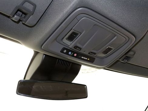 New 2025 GMC Sierra 1500 Elevation image 25