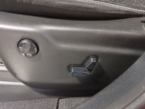 Used 2021 Jeep Grand Cherokee Limited image 25