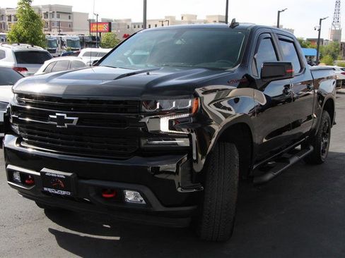 Used 2021 Chevrolet Silverado 1500 RST w/ Redline Edition AWD/4WD image 3