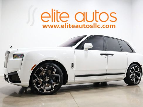 Used 2025 Rolls-Royce Cullinan Black Badge AWD/4WD image 1