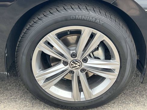 Certified 2024 Volkswagen Jetta SE FWD image 27