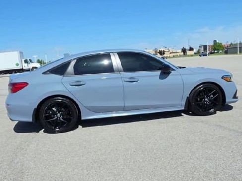 Used 2023 Honda Civic Sport image 8