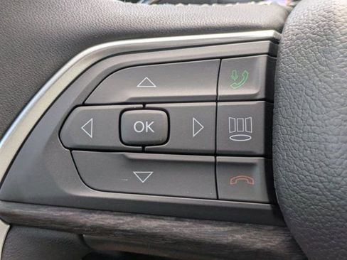 New 2025 Jeep Grand Cherokee Limited w/ Black Appearance Package image 22