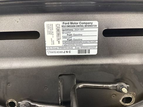 Used 2024 Ford Edge Titanium image 30