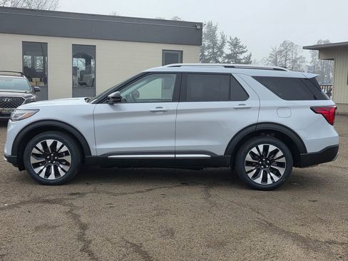 New 2026 Ford Explorer Platinum w/ LUX Leather Package AWD/4WD image 8