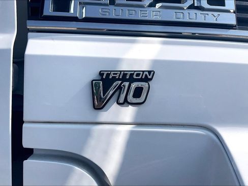 Used 2018 Ford F650 2WD Regular Cab Super Duty image 7