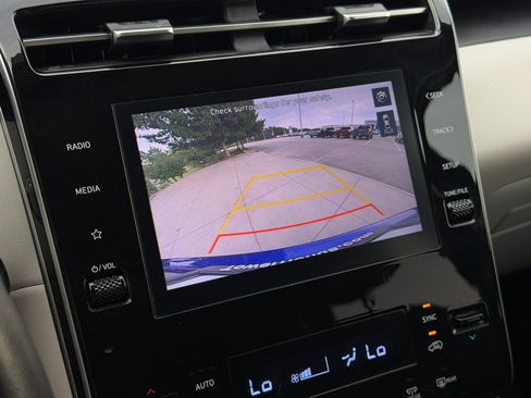Used 2024 Hyundai Tucson SEL FWD image 16