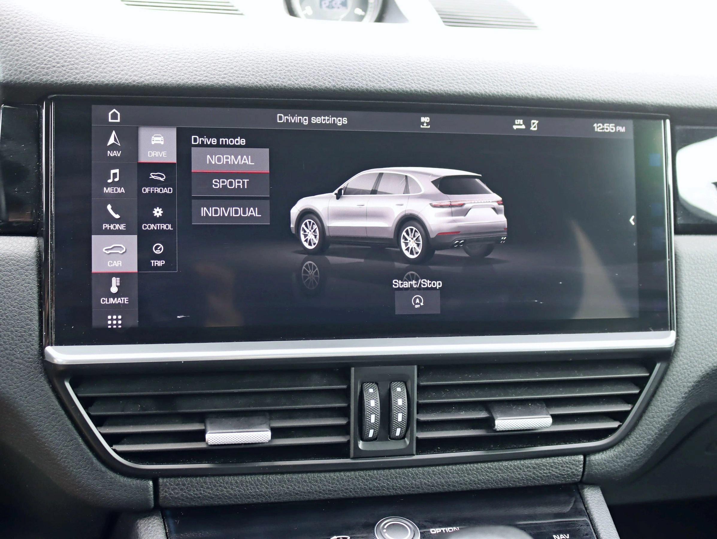 Used 2019 Porsche Cayenne AWD/4WD image 25