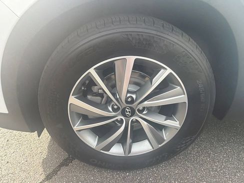 Used 2019 Hyundai Santa Fe AWD image 39