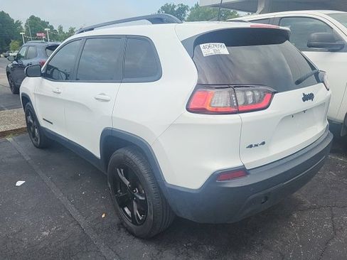 Used 2020 Jeep Cherokee Latitude Plus AWD/4WD image 2