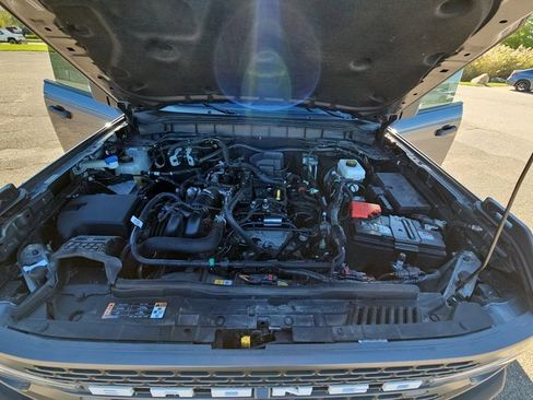 Used 2023 Ford Bronco Badlands image 33