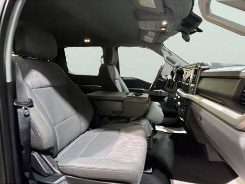 Certified 2025 Ford F250 XLT image 19
