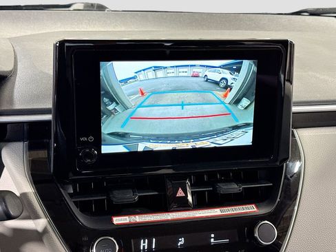 Used 2025 Toyota Corolla LE image 20
