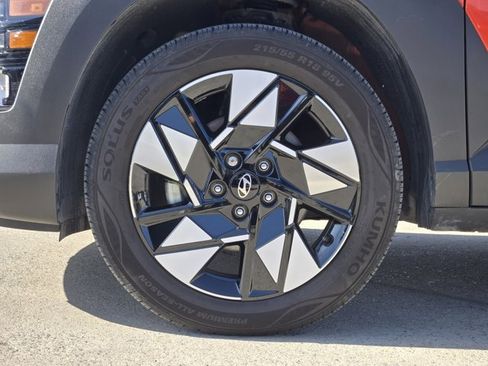 Certified 2025 Hyundai Kona SEL image 11