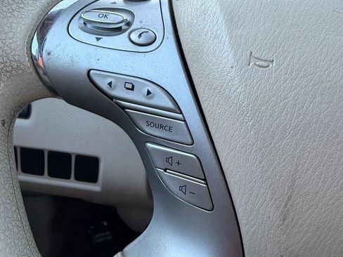 Used 2015 Nissan Murano S FWD image 22