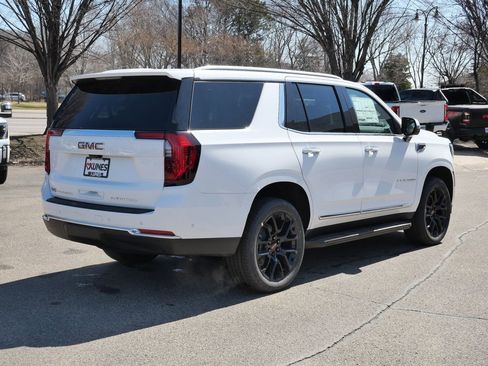 New 2026 GMC Yukon Elevation w/ Elevation Premium Package AWD/4WD image 17