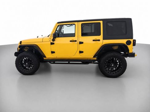 Used 2008 Jeep Wrangler Unlimited Rubicon w/ Dual Top Group AWD/4WD image 8
