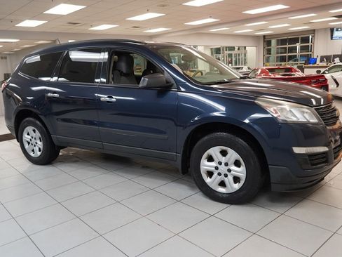 Used 2016 Chevrolet Traverse LS FWD image 14