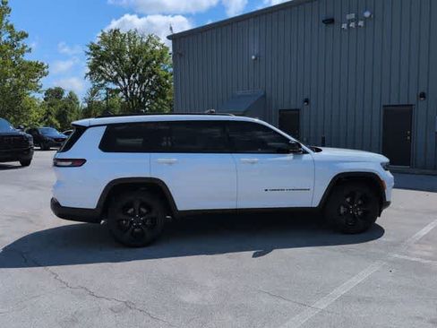 Certified 2023 Jeep Grand Cherokee L Limited w/ Luxury Tech Group II AWD/4WD image 9