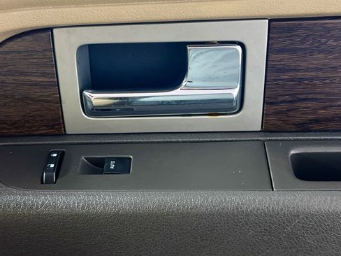 Used 2013 Ford F150 Lariat w/ Mid Equipment Group image 31