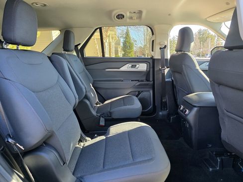 Used 2025 Ford Explorer Active image 26