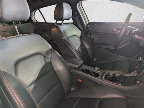 Used 2016 Mercedes-Benz GLA 250 image 21