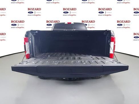 Used 2019 Ford F250 Lariat w/ Lariat Ultimate Package AWD/4WD image 32