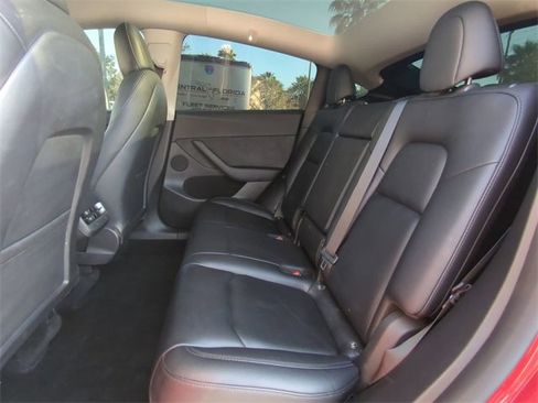 Used 2022 Tesla Model Y Performance image 16