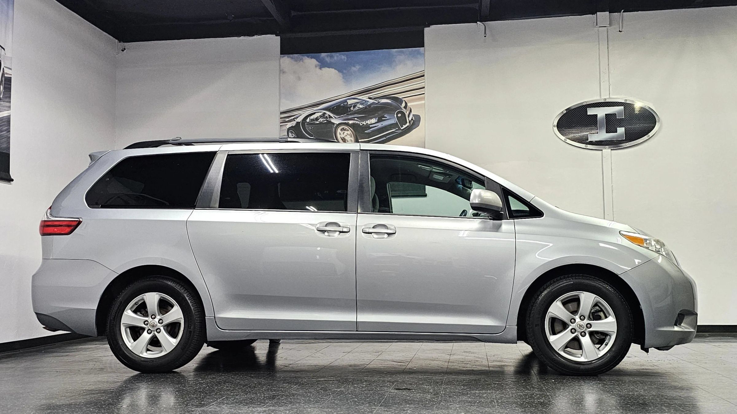 Used 2016 Toyota Sienna LE FWD image 15