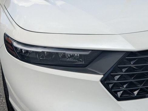 Used 2025 Honda Accord SE image 10