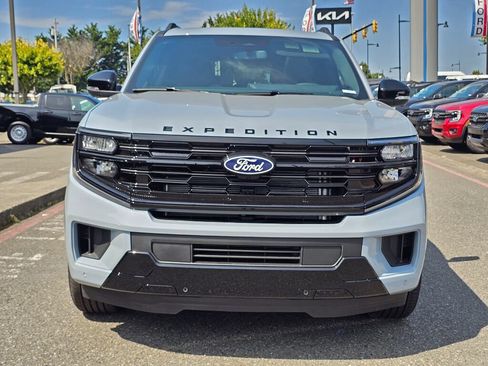 New 2027 Ford Expedition Platinum w/ Stealth Performance Package AWD/4WD image 2