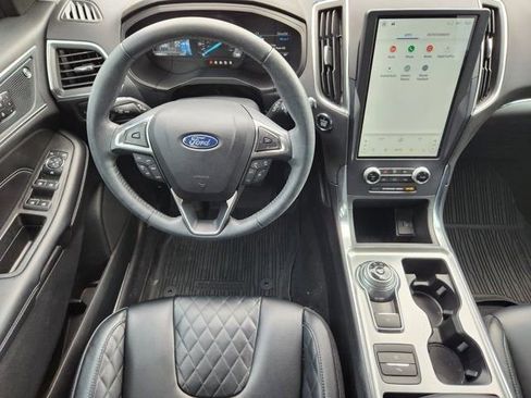 Used 2023 Ford Edge Titanium AWD/4WD image 26