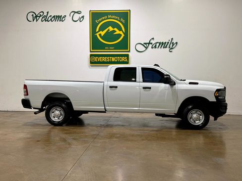 Used 2023 RAM 2500 Tradesman AWD/4WD image 9