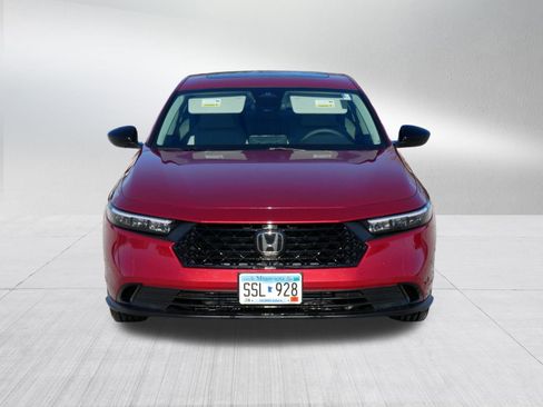 Certified 2025 Honda Accord SE image 2