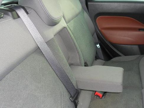 Used 2014 FIAT 500L Trekking w/ Popular Equipment Group image 13