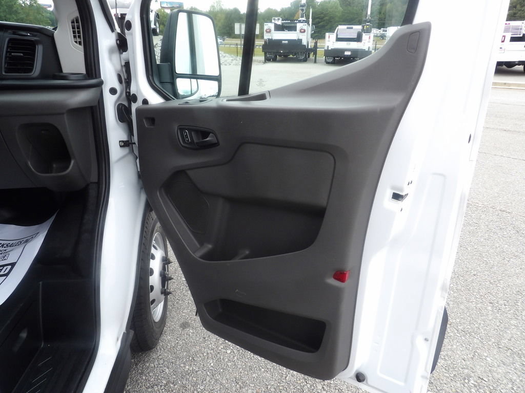 Used 2023 Ford Transit 350 DRW RWD image 25