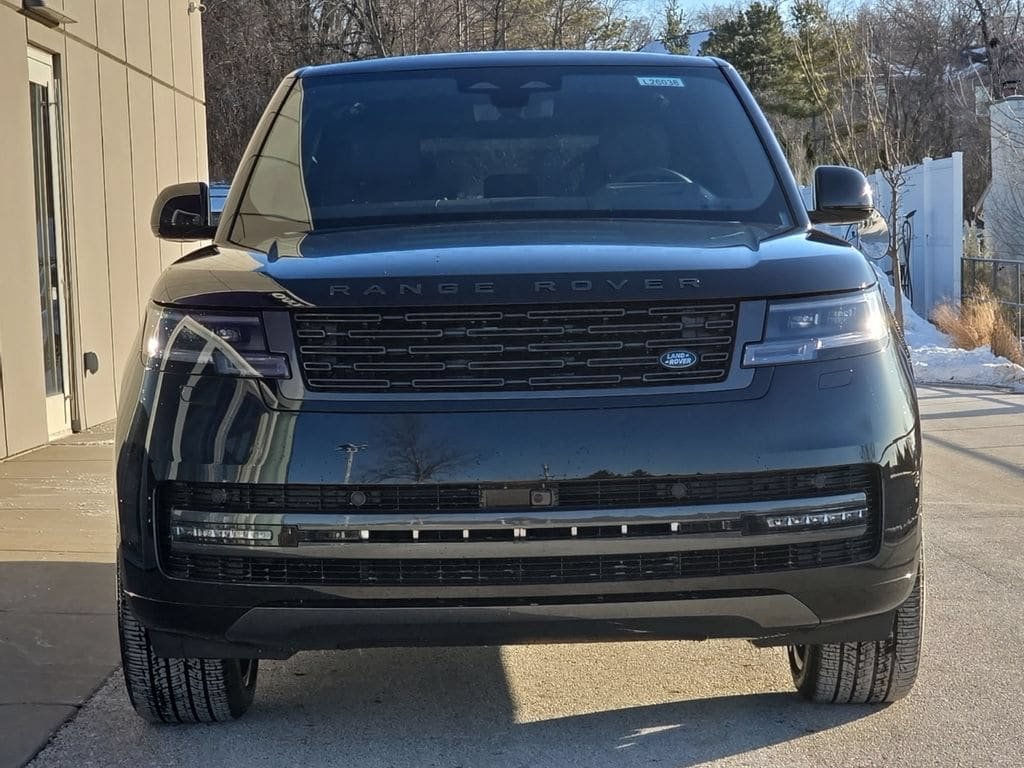 Certified 2026 Land Rover Range Rover SE AWD/4WD image 2