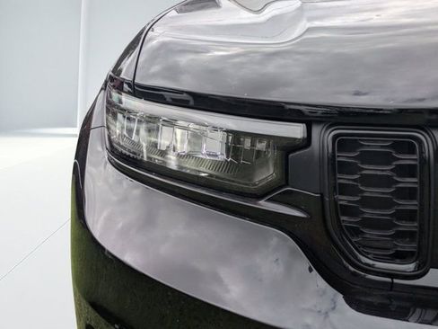 New 2025 Jeep Grand Cherokee L Limited w/ Black Appearance Package AWD/4WD image 8