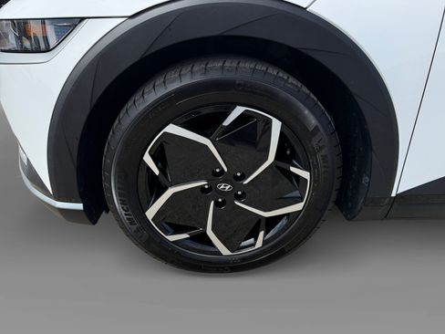 Certified 2024 Hyundai Ioniq 5 SEL RWD image 9