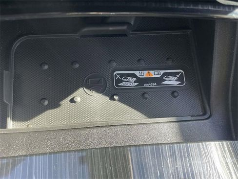 Used 2019 Chevrolet Impala Premier w/ Premier Confidence Package image 21