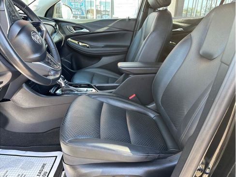 Used 2022 Buick Encore GX Essence w/ Experience Buick Package FWD image 17
