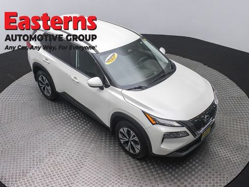 Used 2023 Nissan Rogue SV AWD/4WD image 3