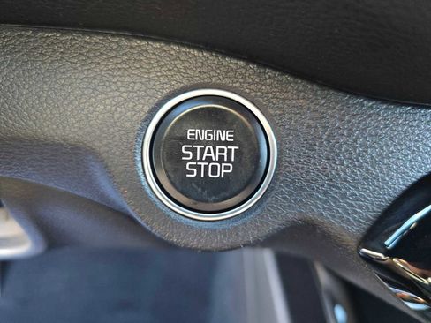 Used 2024 Kia Forte GT-Line image 31