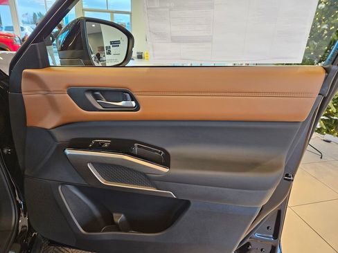 New 2025 Nissan Pathfinder Platinum image 23