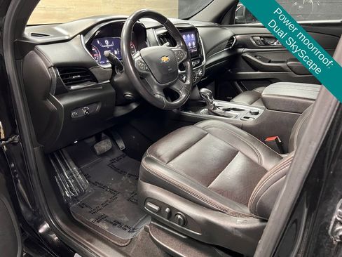 Used 2022 Chevrolet Traverse High Country image 3