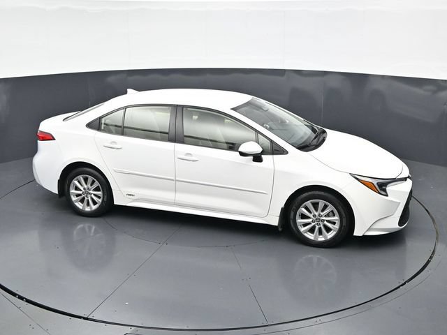 Used 2024 Toyota Corolla LE w/ LE Convenience Package AWD/4WD image 32
