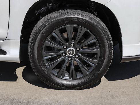 Certified 2021 Lexus GX 460 Premium w/ Accessory Package AWD/4WD image 9