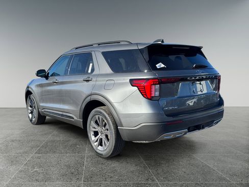 New 2026 Ford Explorer Active w/ Active Comfort Package image 3