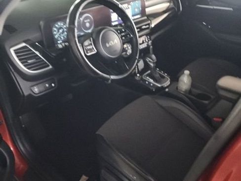 Certified 2024 Kia Seltos S image 7